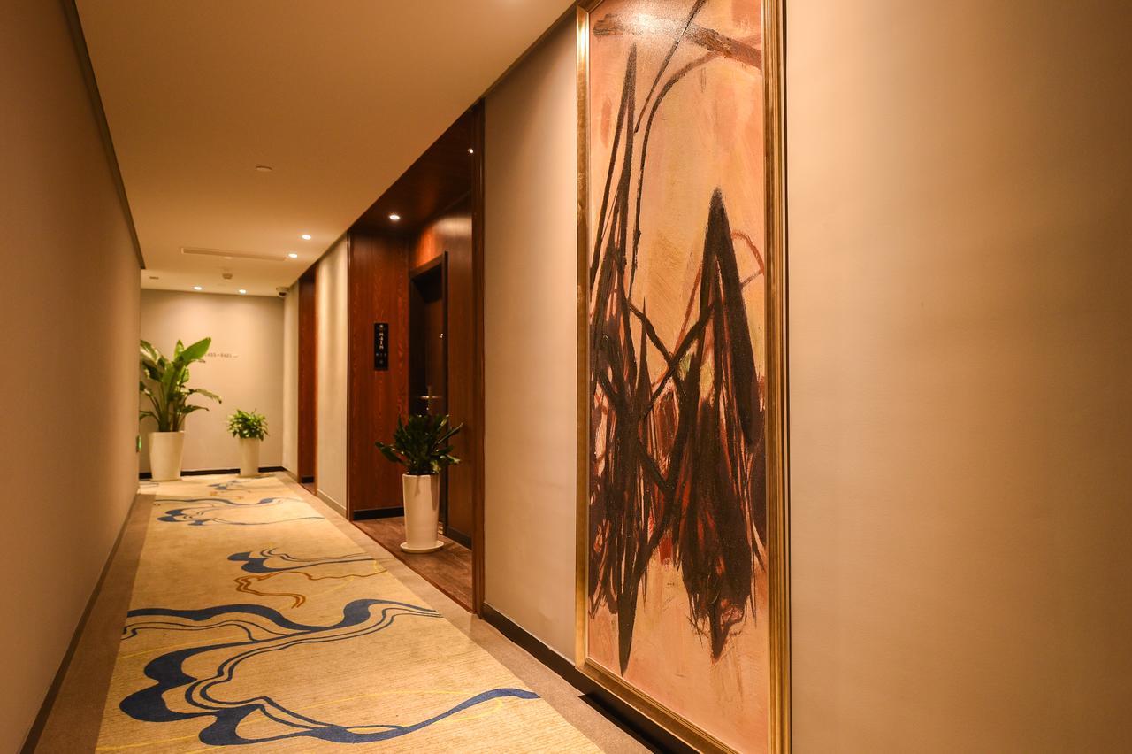 Metropolo,Shanghai,Hongqiao Airport,Wuzhong Road المظهر الخارجي الصورة